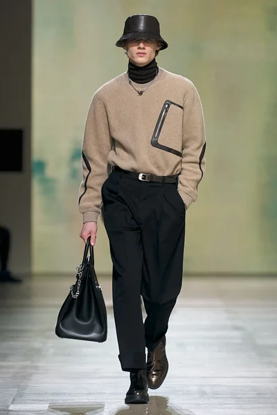 Look 35